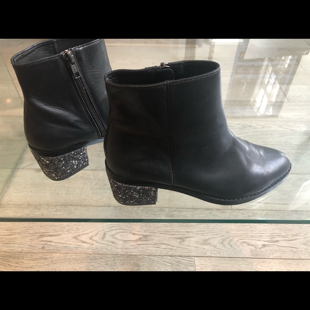 Brand new black leather Sol Sana boot, sz 8